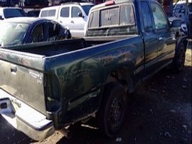 1999 TOYOTA TACOMA GREEN SR5 EXTD CAB 2.4L MT 2WD. Z24876